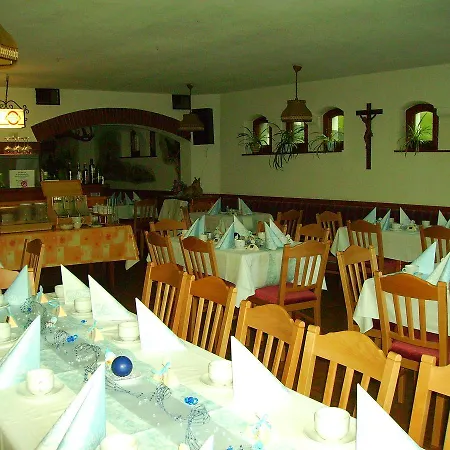 Alpenrose Värdshus *