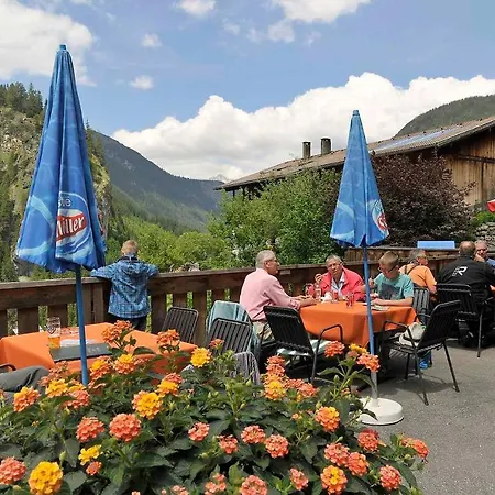 Värdshus Alpenrose Gramais